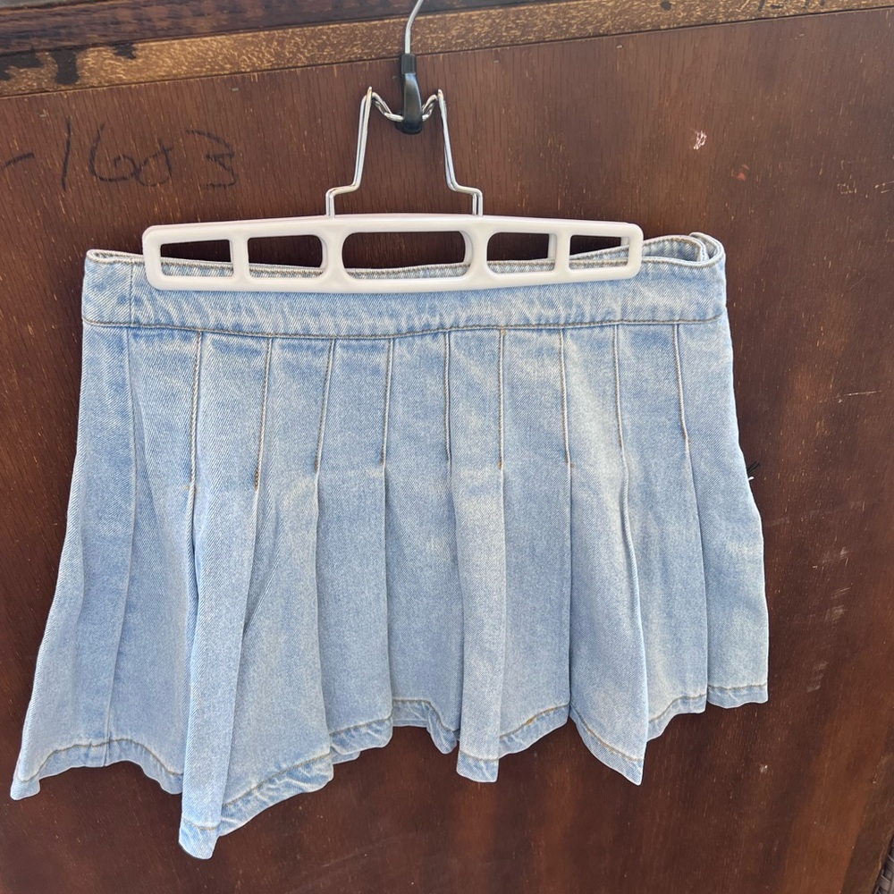 Forever 21 pleated mini skirt light denim